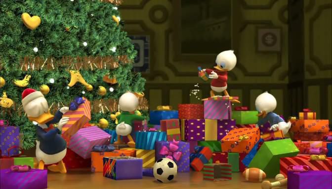 Mickey's Twice Upon a Christmas (2004)